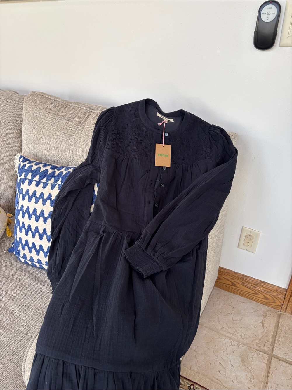 Boden Navy cotton maxi dress from Boden - Picture 6 of 14